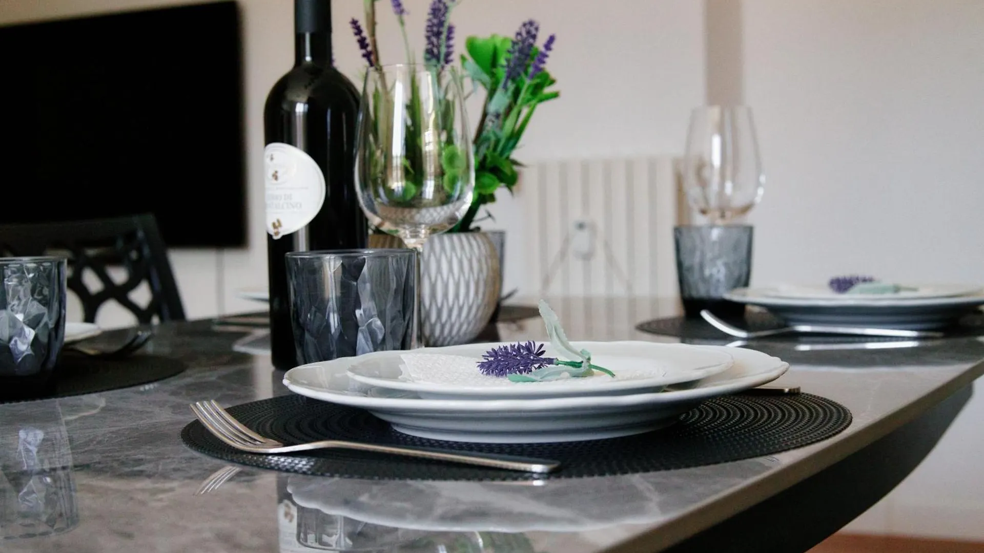 Lattanzio Charming Suite - Porta Romana Mm3 Milano 0*,  Italia